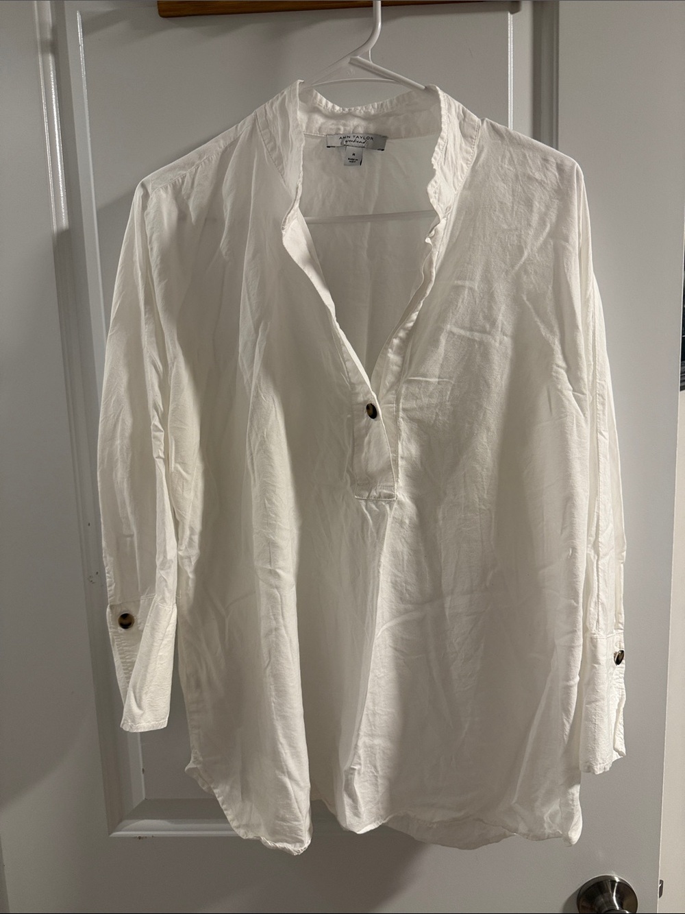 🥳 5 for $25 BUNDLE Ann Taylor Cream White Button-Front Tunic Blouse